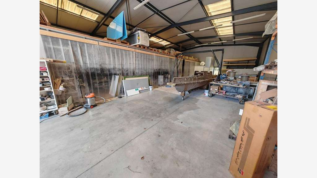 A vendre bâtiment moderne et modulable à Buzançais
