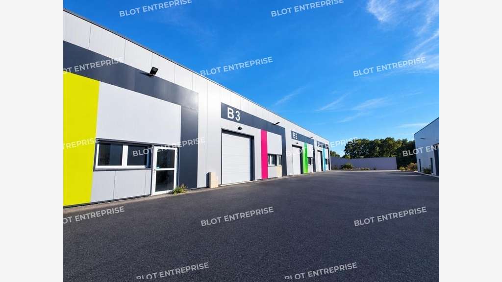 À LOUER / À VENDRE - LOCAL D'ACTIVITÉS 175 m² - CA