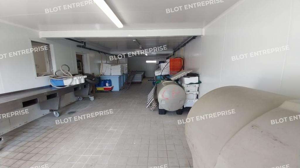 AV local d'activités poissonnerie 230m² à Cancale