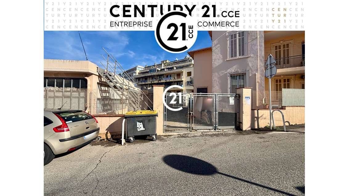 Entrepôt 745m² et bureaux à vendre à Cannes