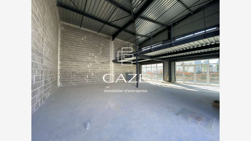 Locaux dès 90m² à vendre proche A10 Carbon-Blanc