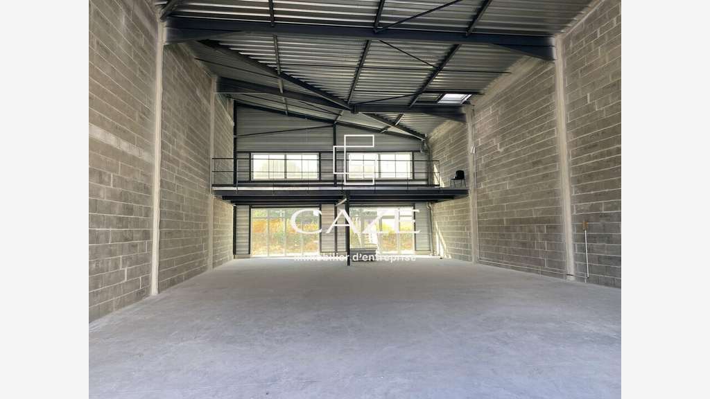 Locaux dès 90m² à vendre proche A10 Carbon-Blanc