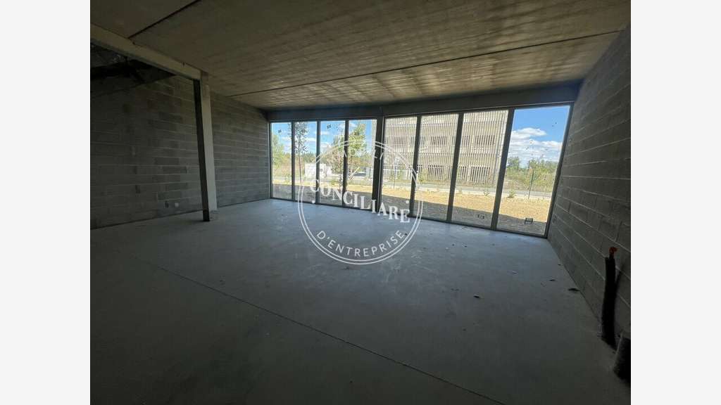 Vente local d'activités 118m² za Castanet Tolosan