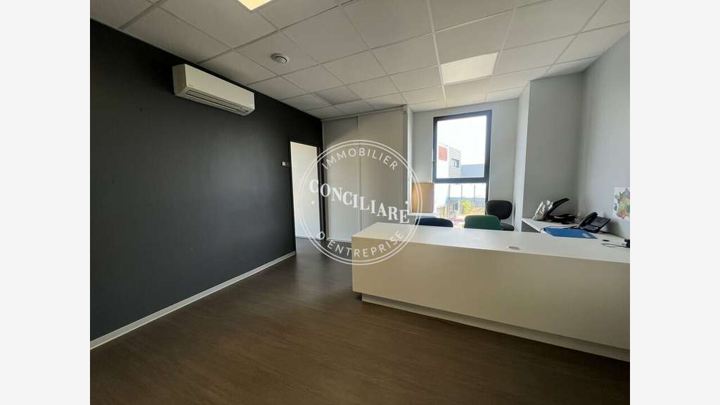 ENTREPOT à vendre dans le 31