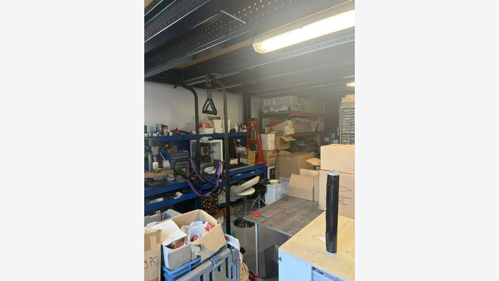 Vente local d'activité 90m² à Castelnau-le-Lez