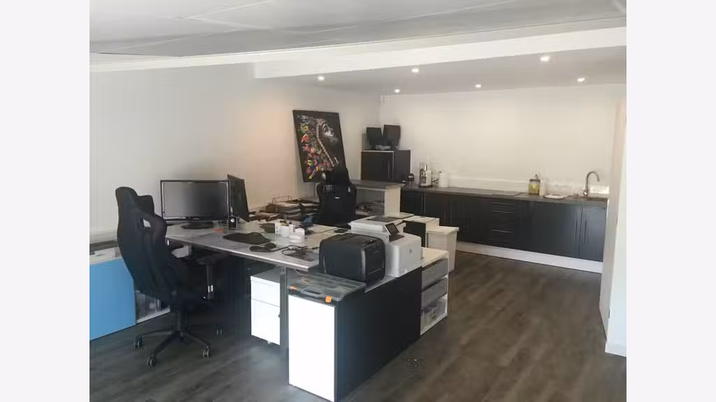 Vente local d'activité 90m² à Castelnau-le-Lez