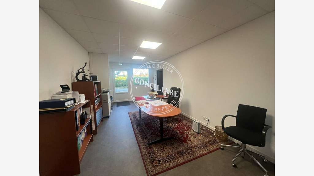 Entrepôt neuf 1200m² à vendre à Castelsarrasin 