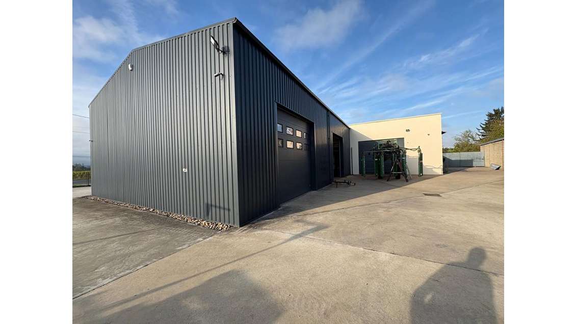 Vente entrepôt 782m² axe Castillon / Bordeaux