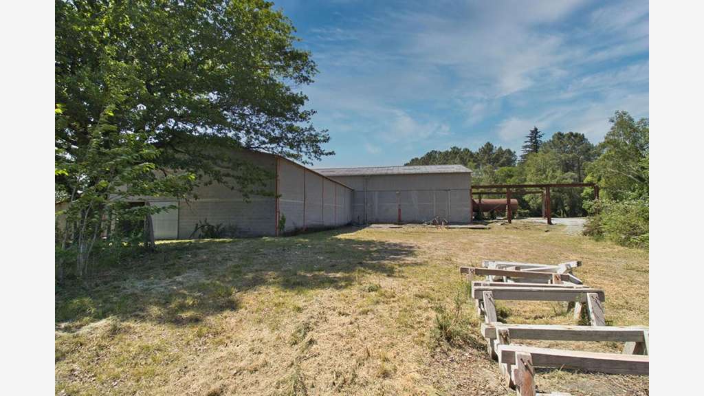 Local d'activité sur 3,6 hectares à Castres