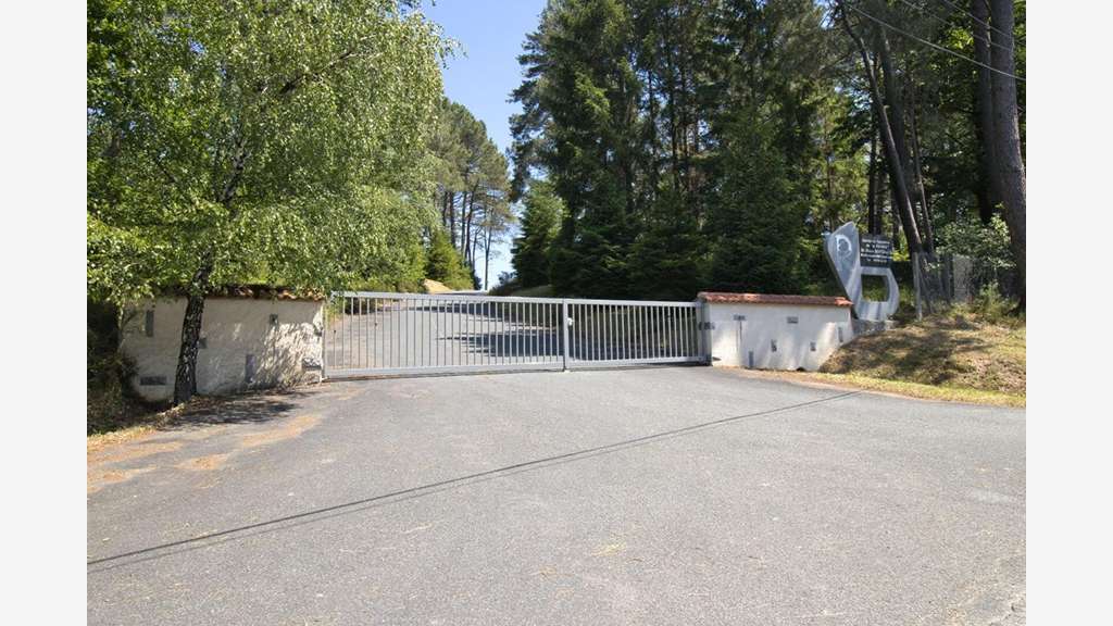 Local d'activité sur 3,6 hectares à Castres