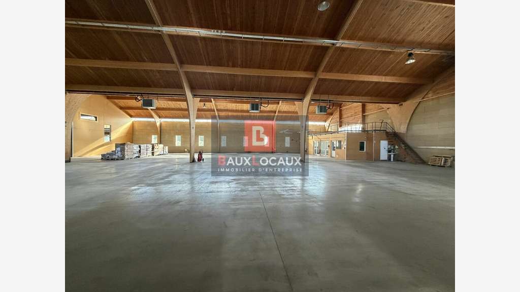 Vente entrepôt de 1864m² à Caumont-sur-Durance
