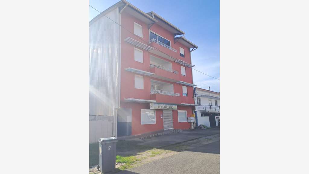 Local/bureau à vendre (973)