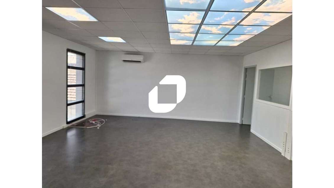 Vente Local d'activité 421m² Cenon