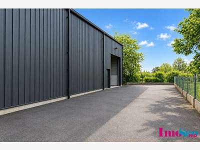 Entrepôt de 150m² à vendre en ZA à Cestas