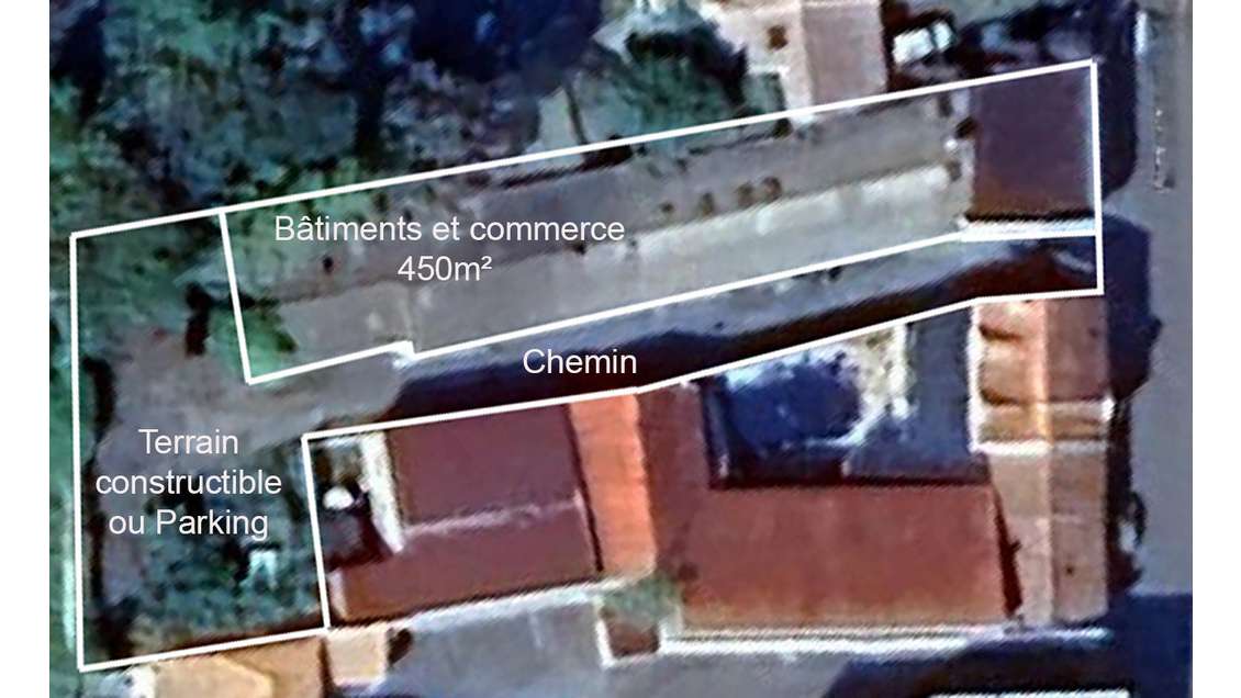 Local commercial et bâtiments 450m², parcelle 1100