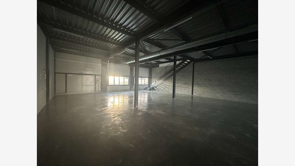 Vente local d'activité 1256m² Chambéry zone Bissy