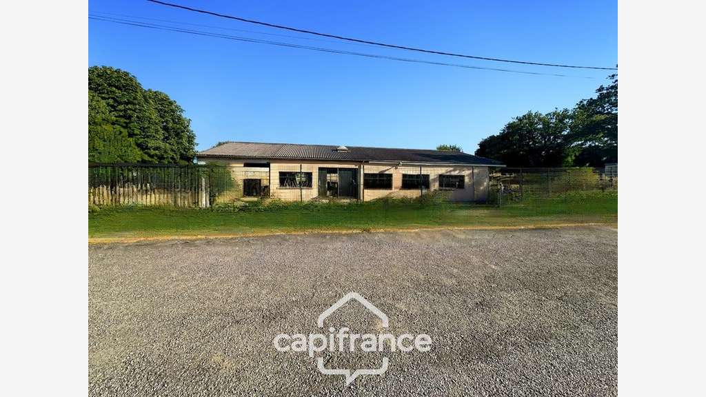 AV Local 480m² terrain 4027m² Chambon-sur Voueize