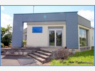 A vendre bâtiment d'activité récent 866m² à Changé