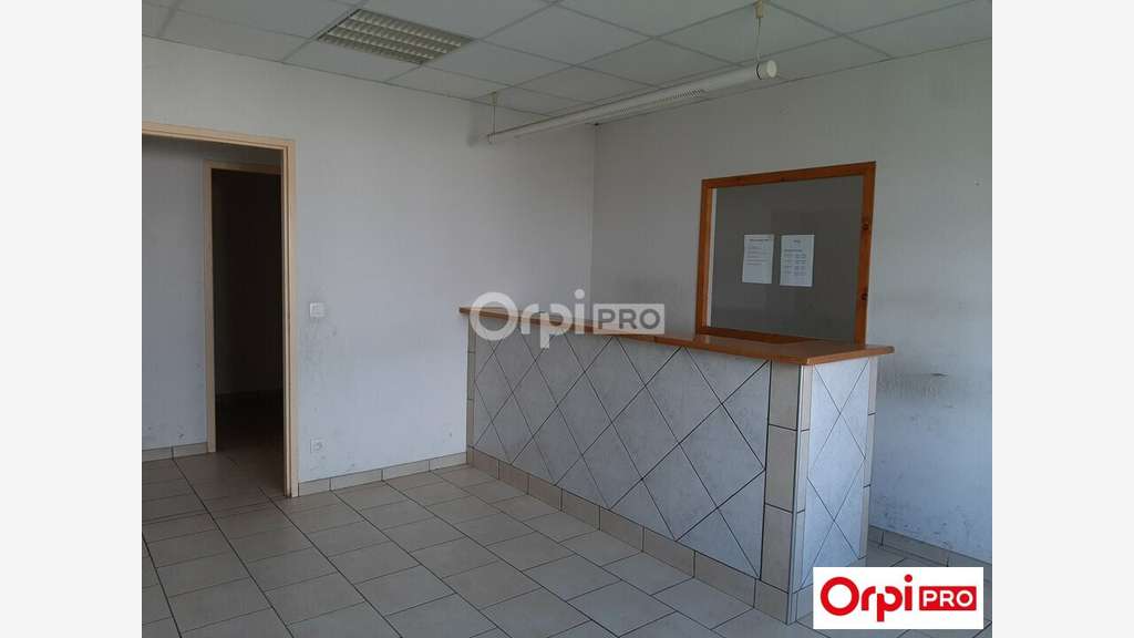 Local d'activité de 179m² à vendre à Chanos-Curson