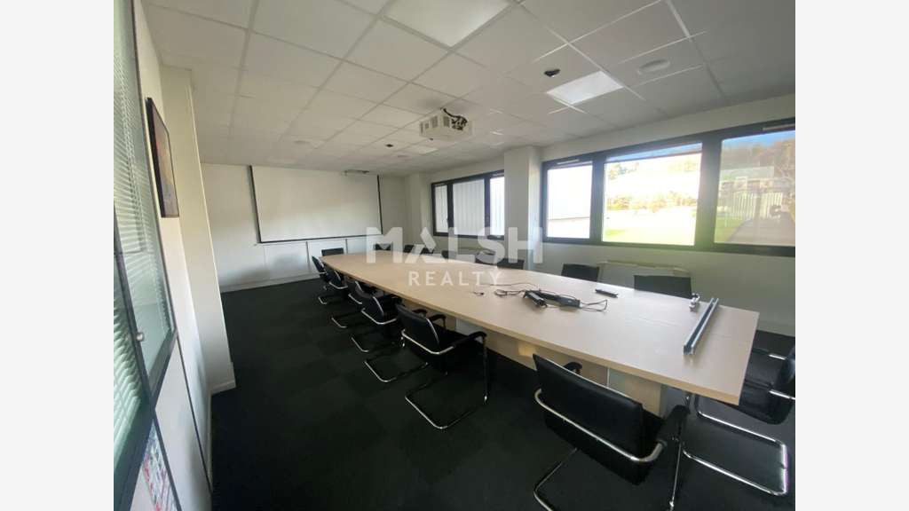 Bâtiment d'activités indépendant 3027m² Chaponost