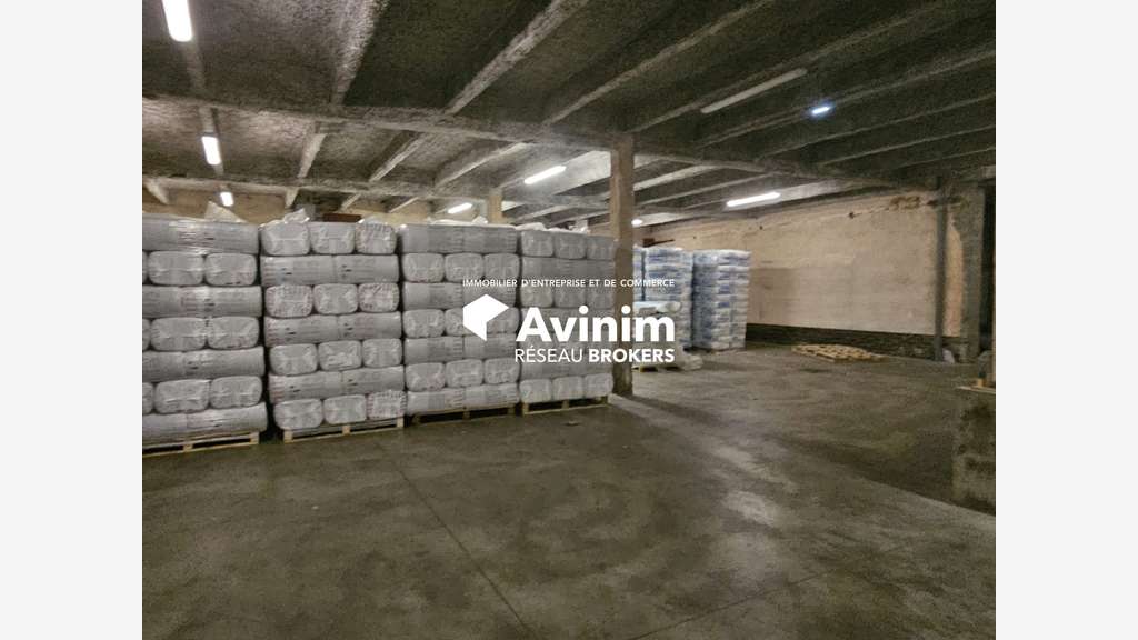 Bâtiment d'activité 1500m² à Charnay-lès-Mâcon