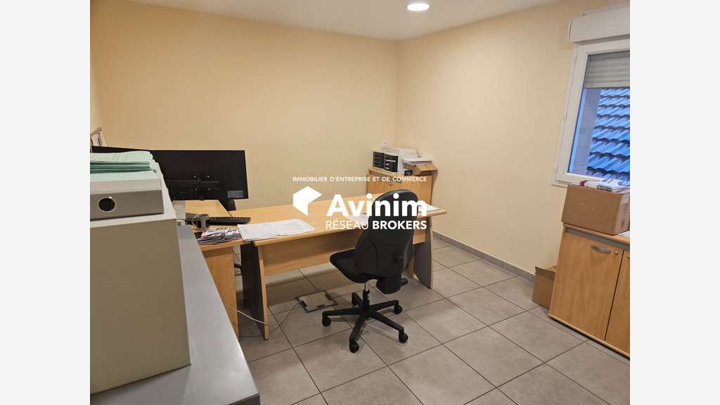 Bâtiment d'activité 1500m² à Charnay-lès-Mâcon