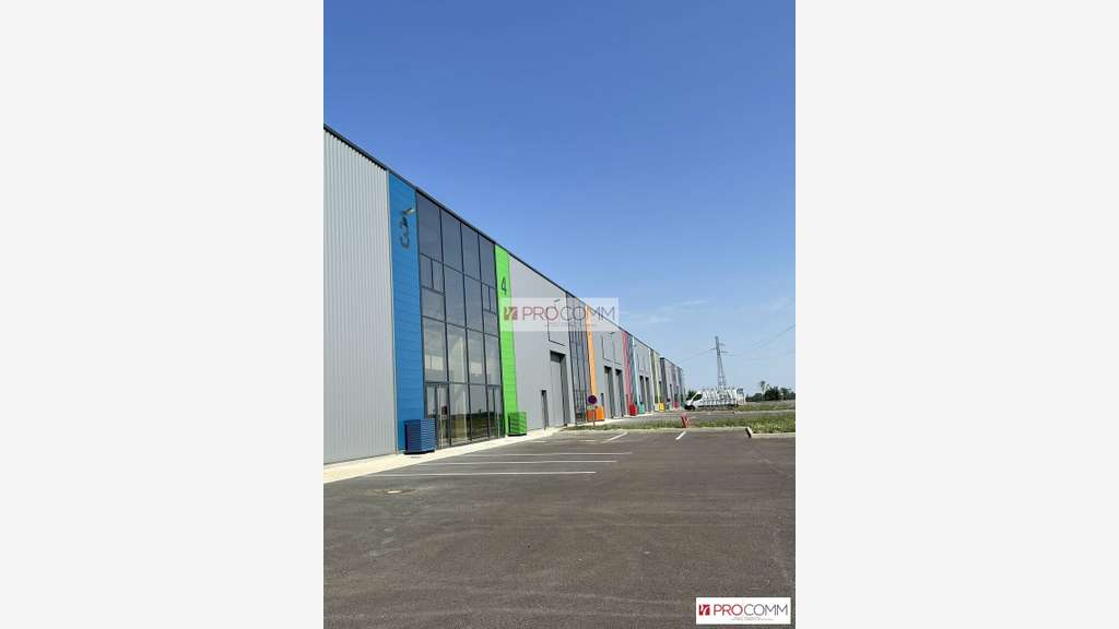 Local commercial 600m² à vendre à Chartres