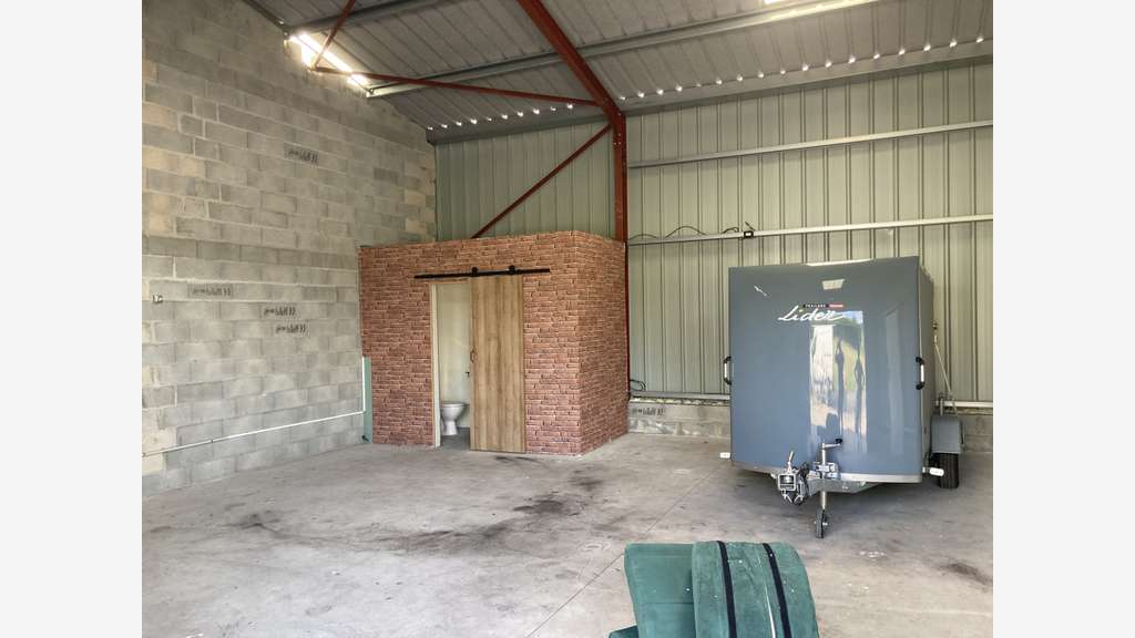 Vente entrepôt 156m² en ZA à  Magnac Bourg
