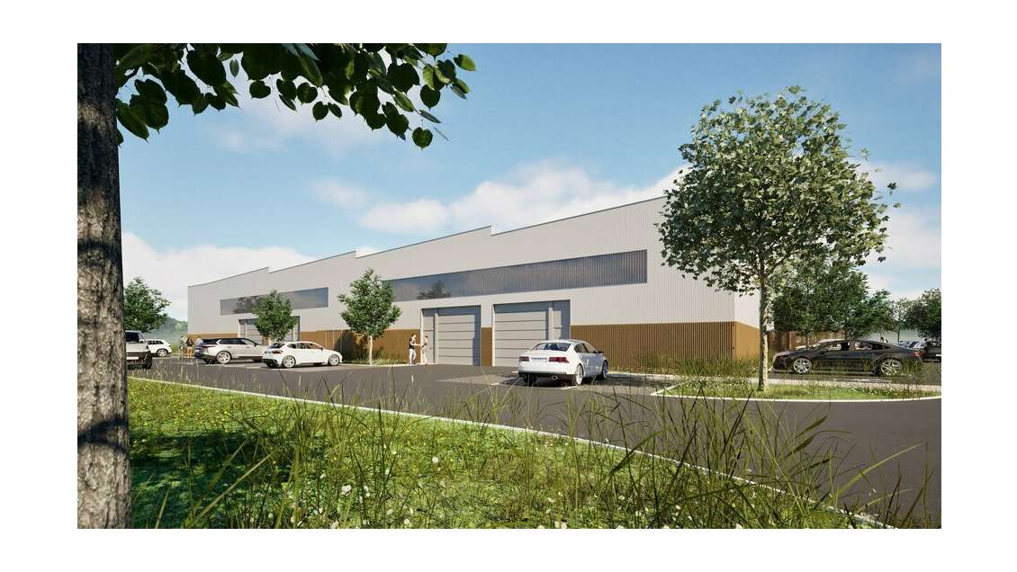 Local d'activités 1760m² à vendre à Châteaubernard