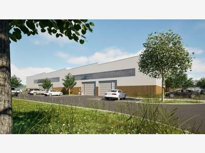 Local d'activités 1760m² à vendre à Châteaubernard