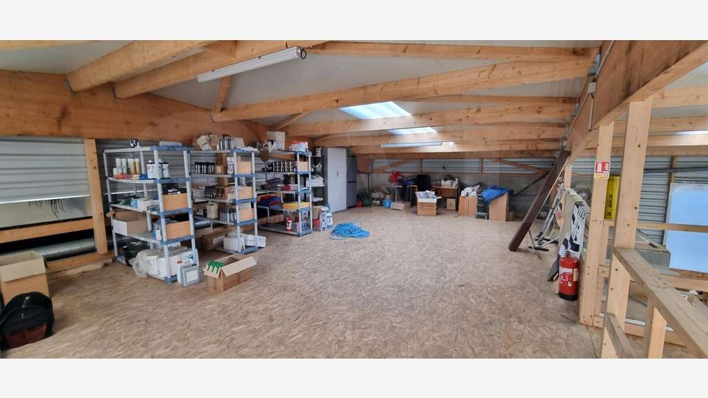 A VENDRE - BATIMENT 440m² INDEPENDANT sur AXE 