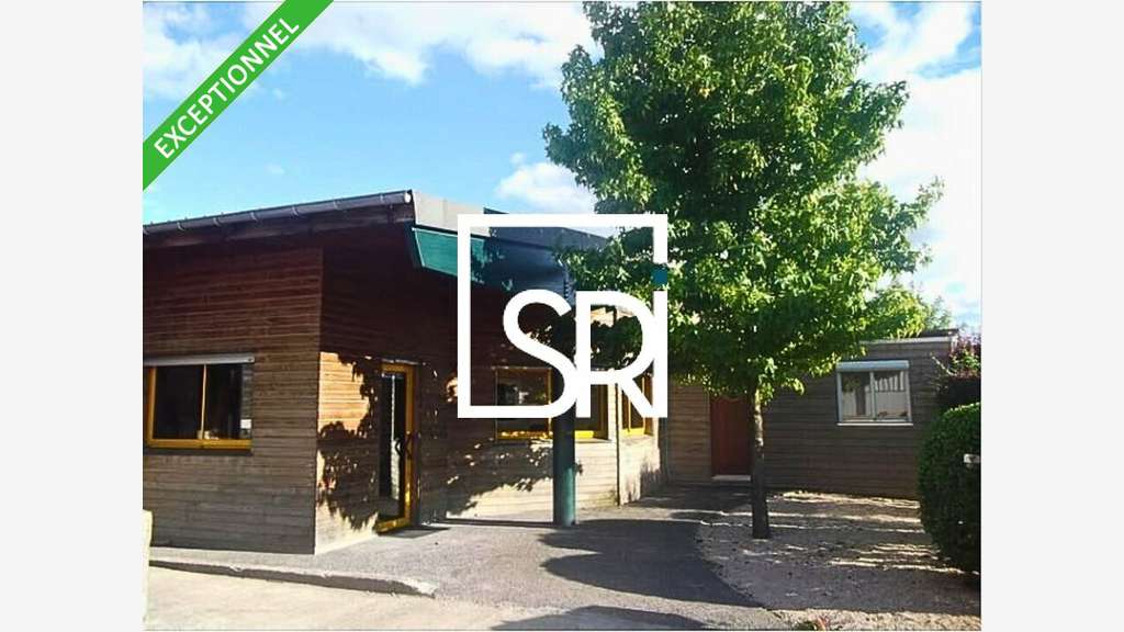 Bâtiment indépendant 576m² à vendre à Châteaugay