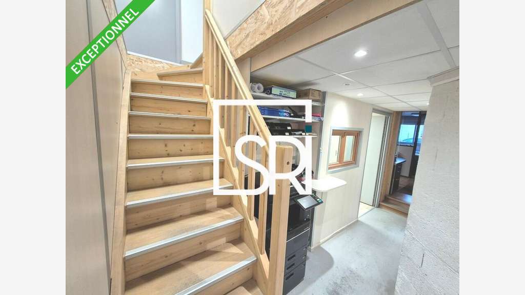 Bâtiment indépendant 576m² à vendre à Châteaugay