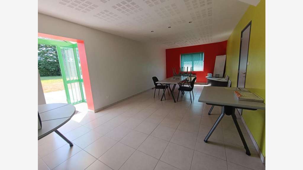 Vente local d'activité 240m² à Châteauneuf du Faou