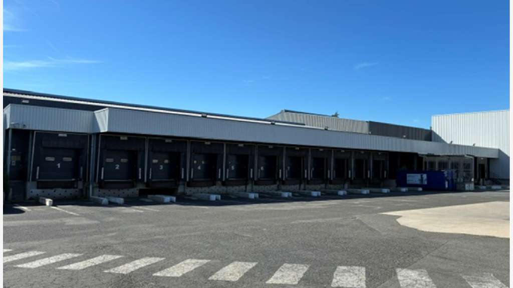 À vendre entrepôt 7 356m² à Châteauneuf-sur-Loire