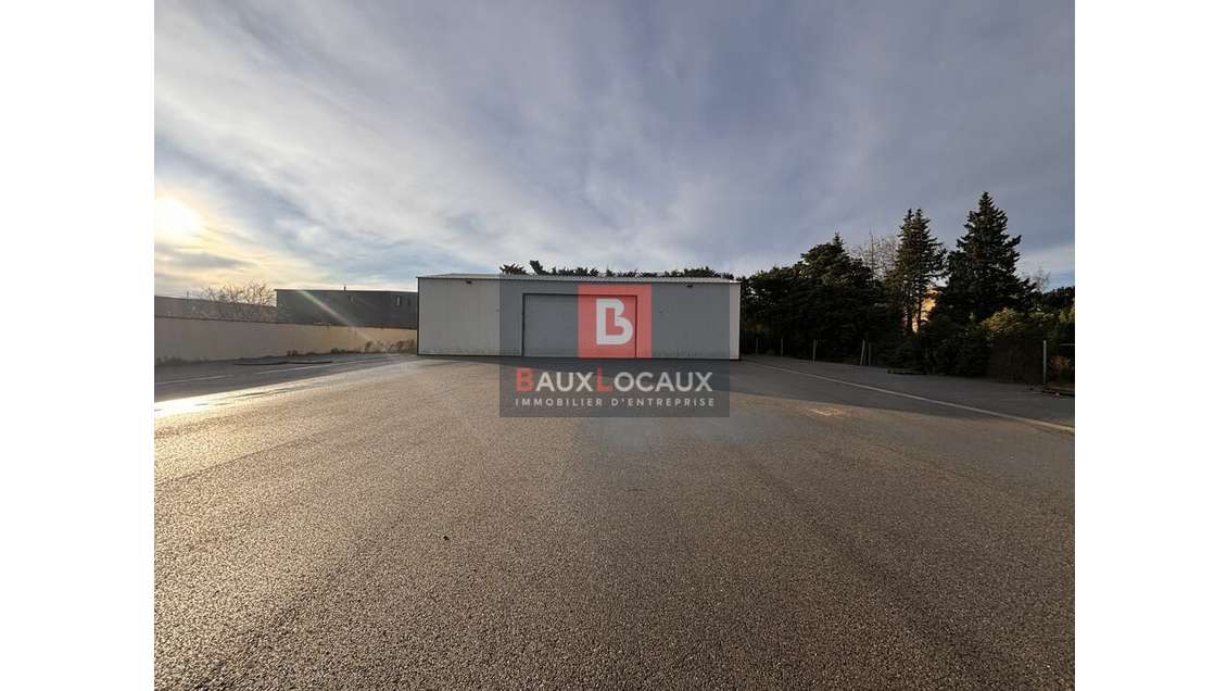Vente local d'activité 2801m² en ZA Châteaurenard