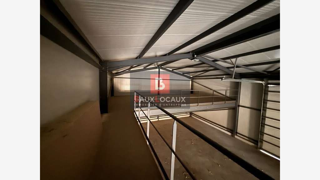 Vente local d'activité 2801m² en ZA Châteaurenard