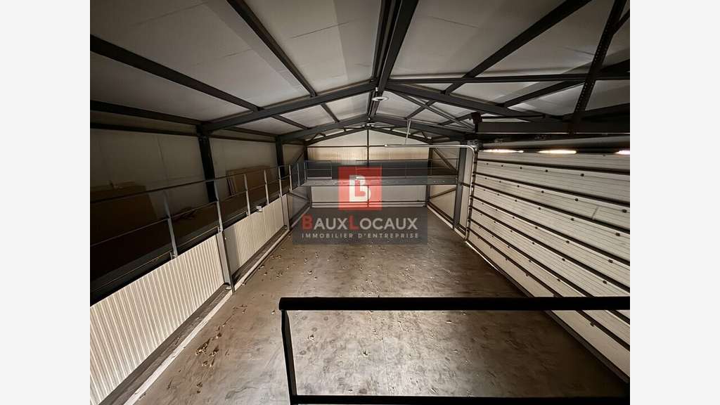 Vente local d'activité 2801m² en ZA Châteaurenard