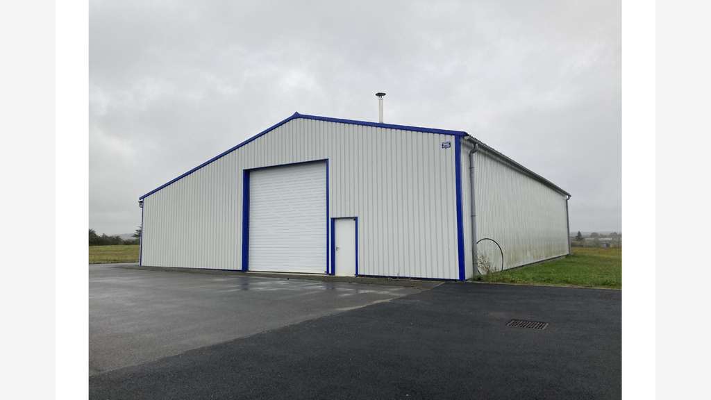 À vendre – Local d'activité de 416 m² à Châti