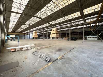 A vendre entrepôt 8680m² à Chaufour -les-Bonnières