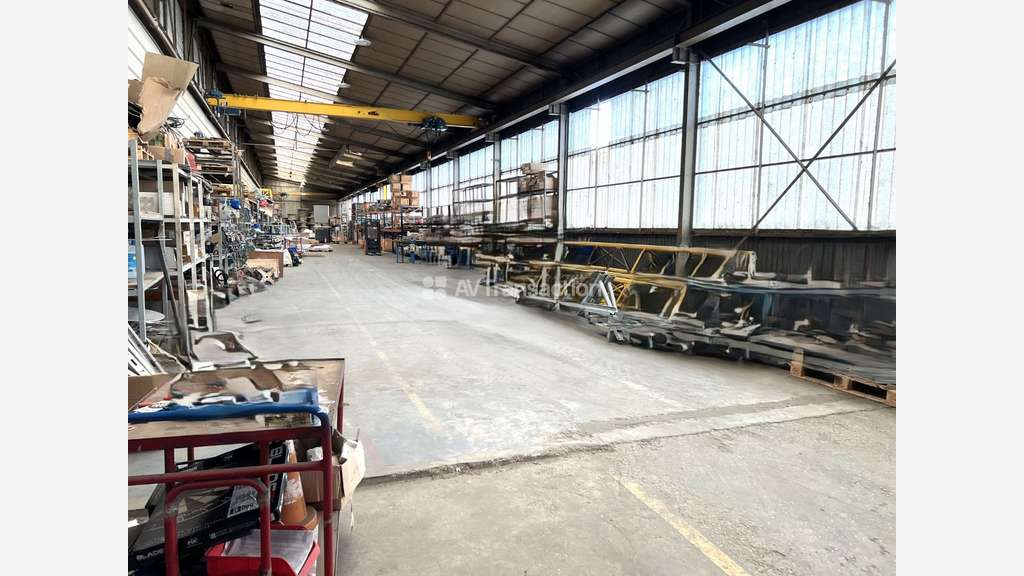 A vendre entrepôt 8680m² à Chaufour -les-Bonnières