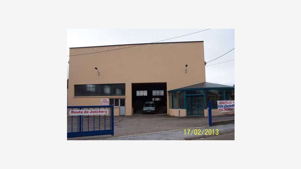 Bâtiment industriel 1000m² à vendre à Chaumont