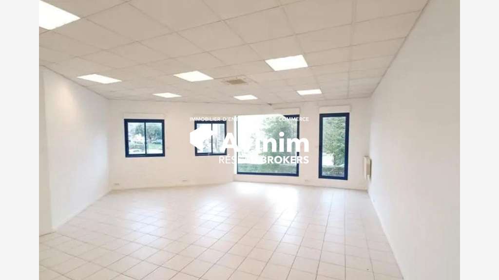 Local d'activité mixte à vendre à Chelles A104 A4