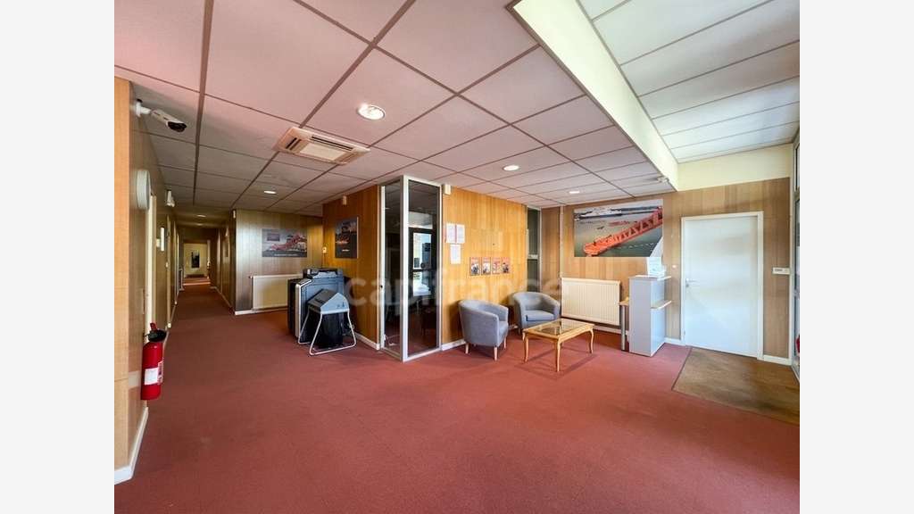 AV ensemble indus 7160m² Chevanceaux empl str.