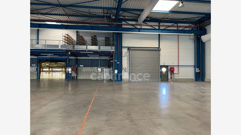AV ensemble indus 7160m² Chevanceaux empl str.