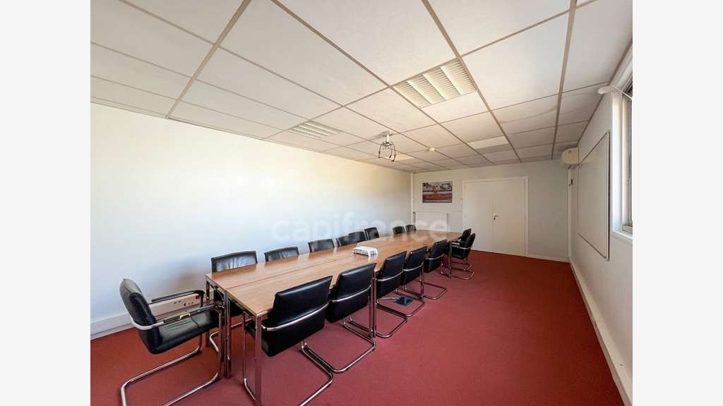 AV ensemble indus 7160m² Chevanceaux empl str.