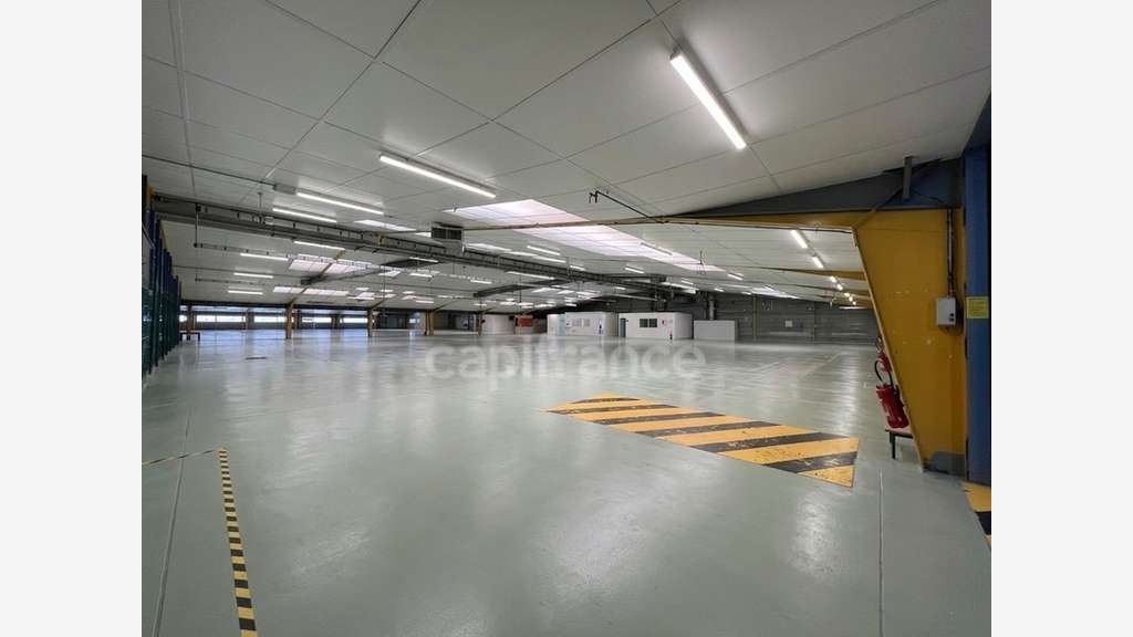 AV ensemble indus 7160m² Chevanceaux empl str.
