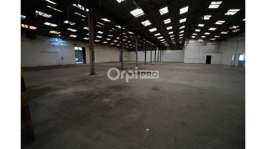 AV local d'activité 754m² à Chevigny Saint Sauveur