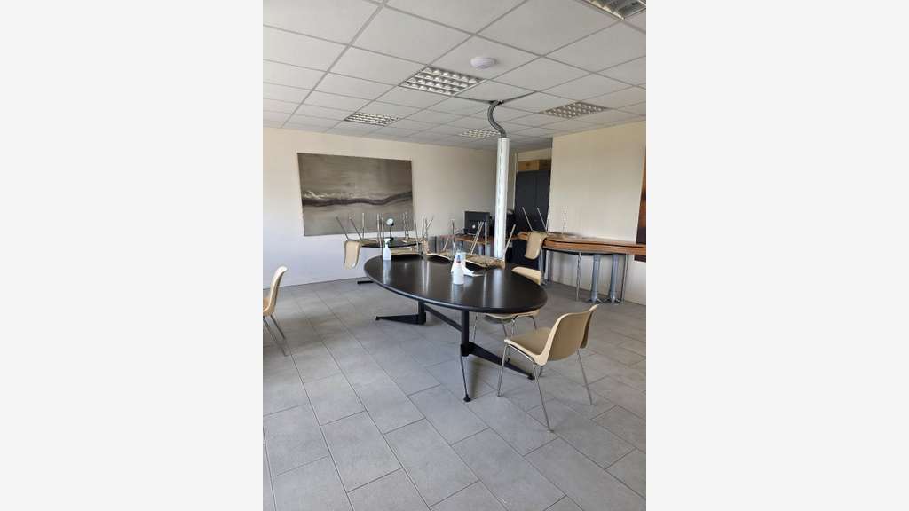 AV plateforme logistique 6911m² sur 2ha à Chevilly