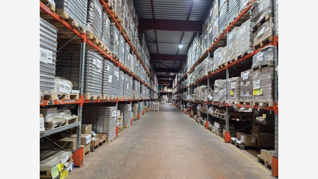 AV plateforme logistique 6911m² sur 2ha à Chevilly